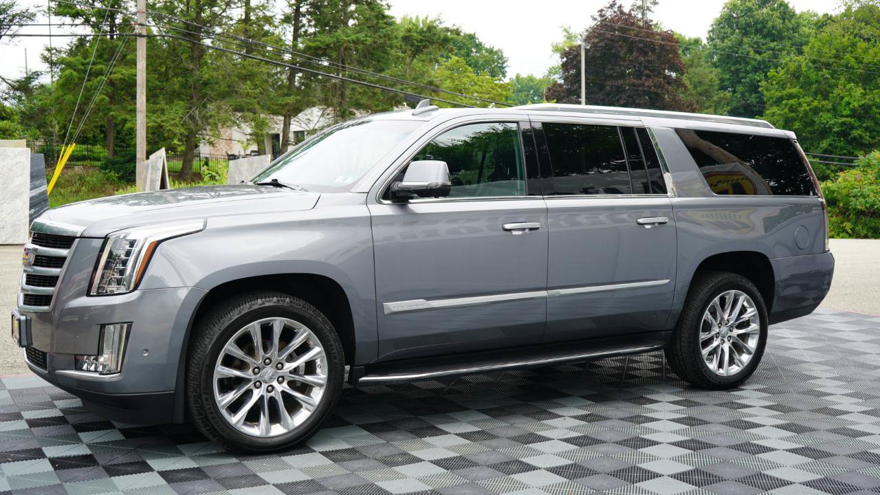 Used 2019 Cadillac Escalade ESV Luxury AWD/4WD image 24