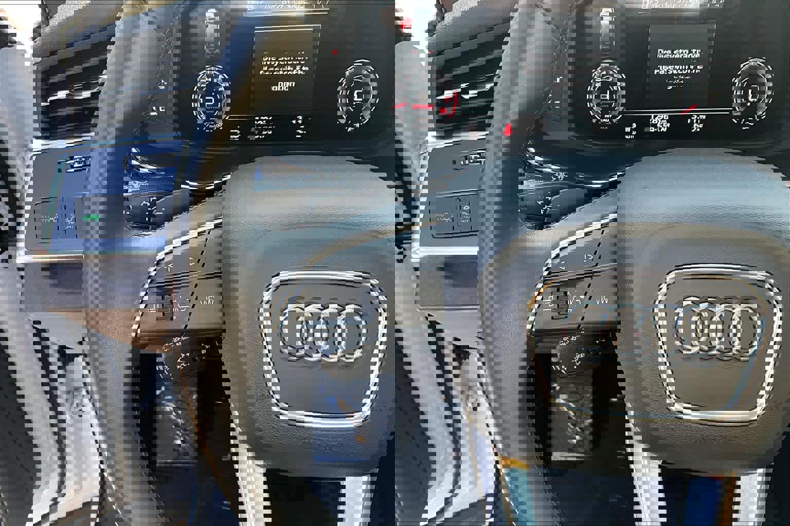 Used 2022 Audi Q7 Premium Plus w/ Premium Plus Package image 24