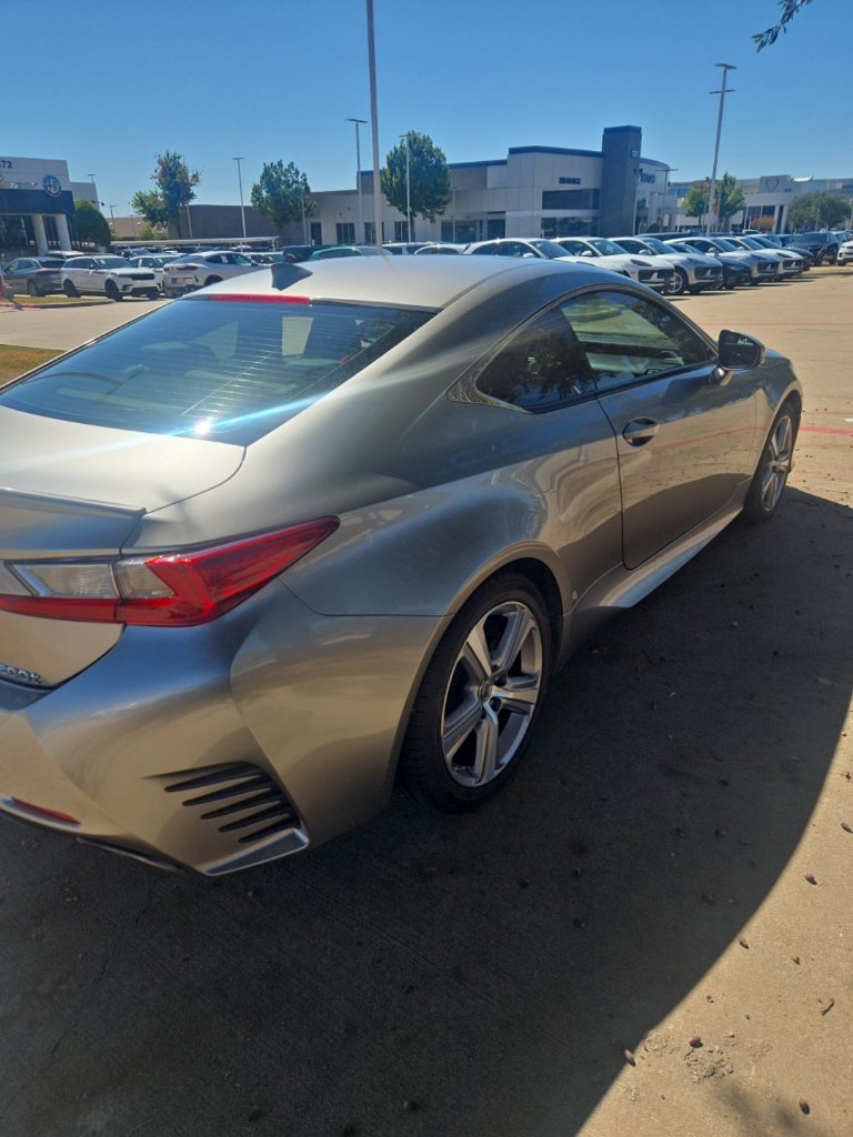 Used 2016 Lexus RC 200t RWD image 4