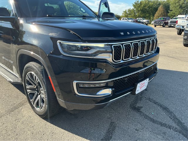 Used 2022 Jeep Wagoneer Series III w/ Flexible Seating Group AWD/4WD image 14