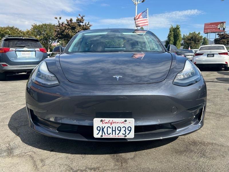 Used 2020 Tesla Model 3 Standard Range Plus image 2
