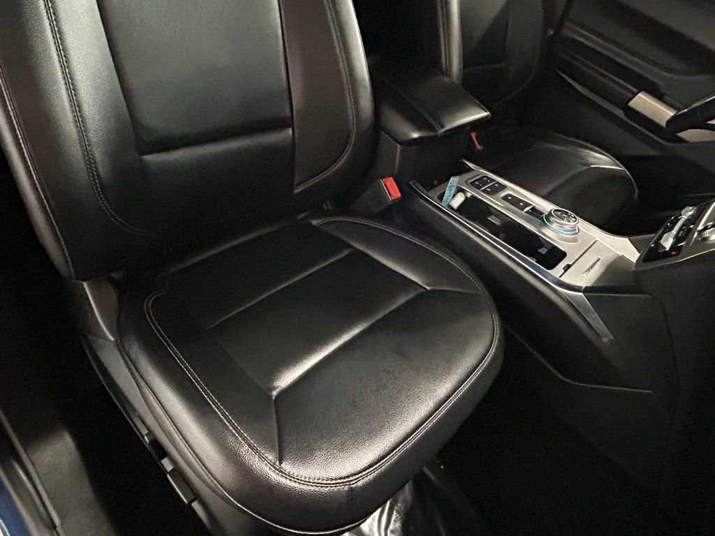 Used 2021 Ford Explorer XLT w/ Equipment Group 202A image 31
