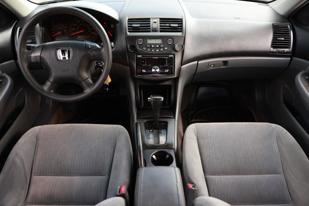Used 2004 Honda Accord LX image 2