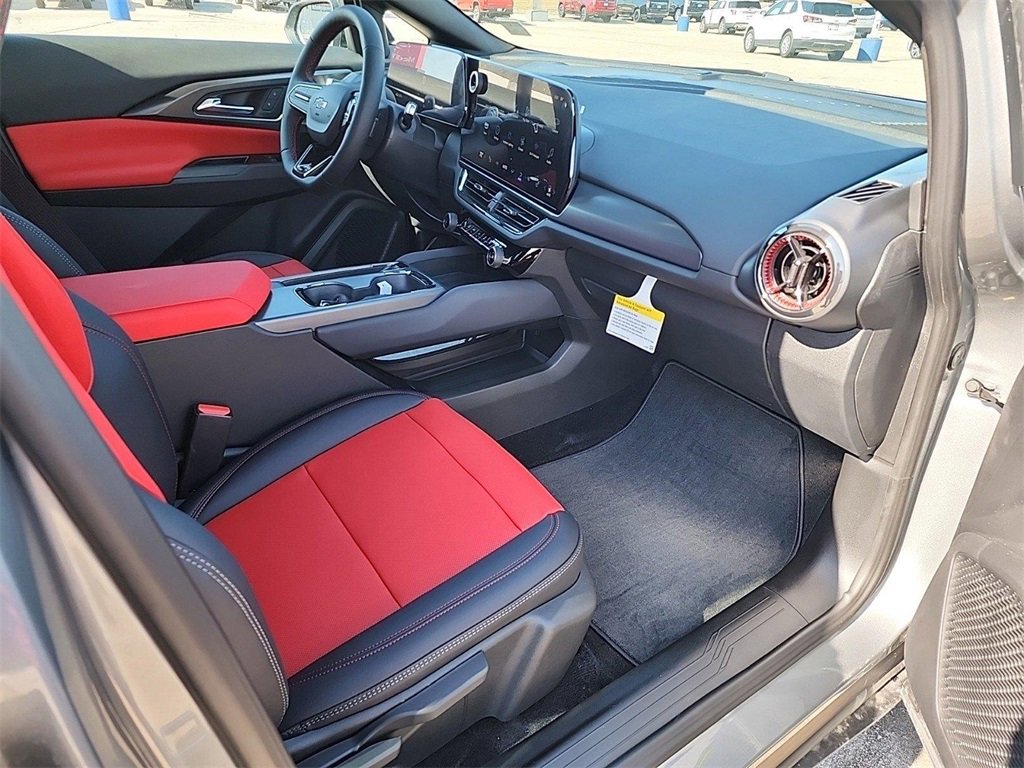 New 2025 Chevrolet Equinox EV RS image 26