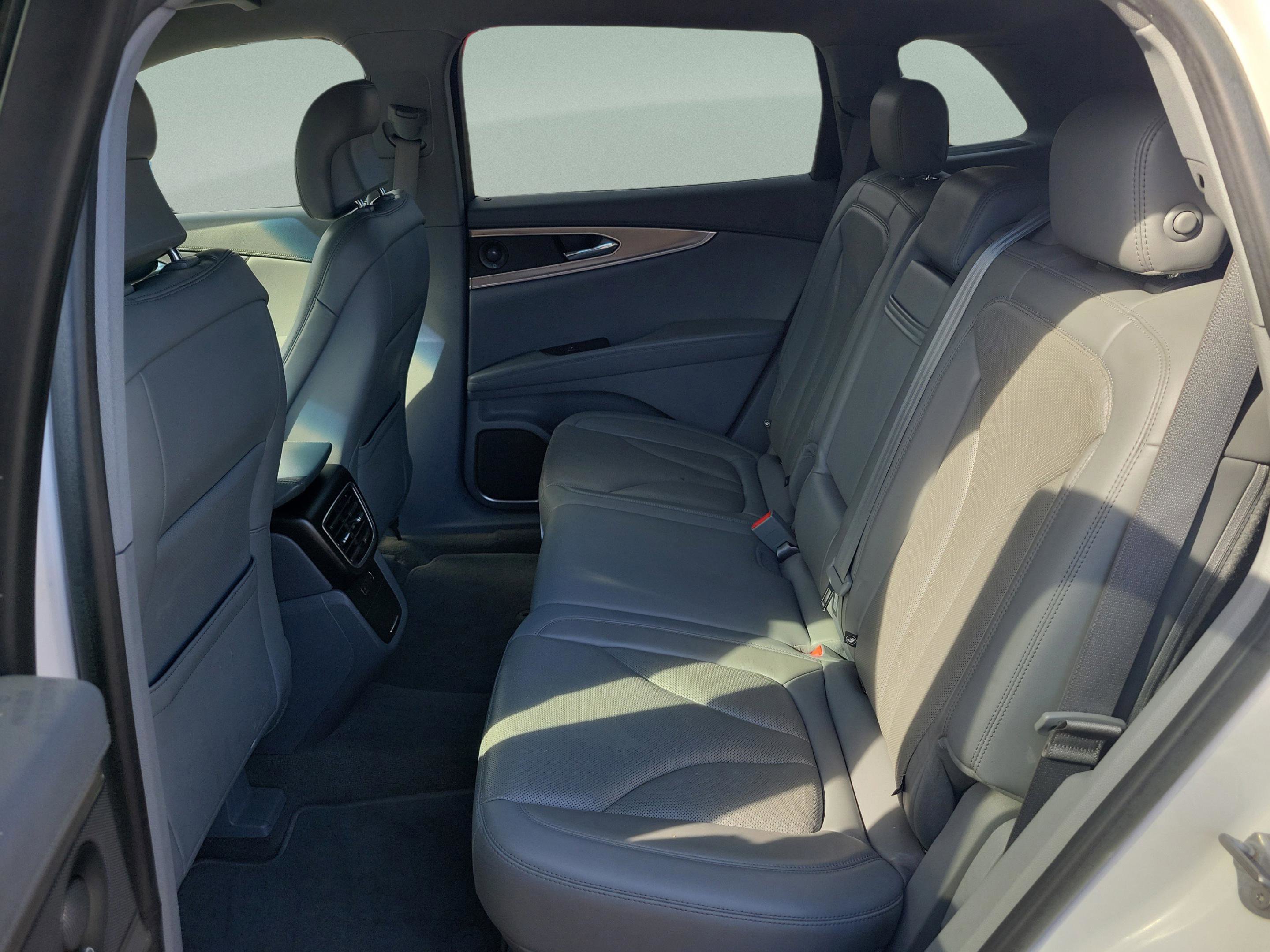 Used 2019 Lincoln Nautilus Reserve w/ Driver Assistance Package image 8