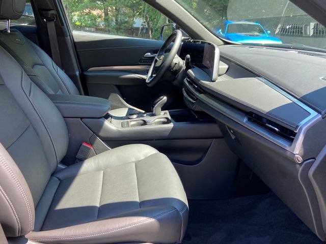 Used 2025 Cadillac XT4 Premium Luxury AWD/4WD image 27