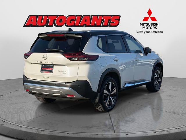 Used 2023 Nissan Rogue Platinum w/ Platinum Premium Package image 2