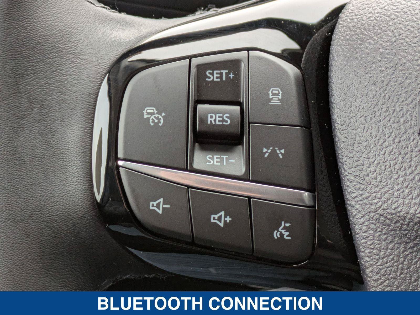 New 2025 Ford Escape SE FWD image 15