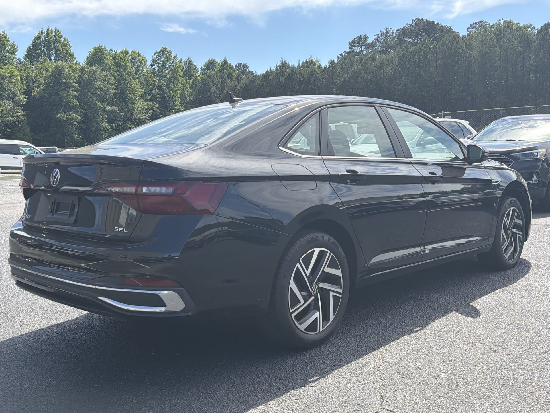 Used 2024 Volkswagen Jetta SEL FWD image 8