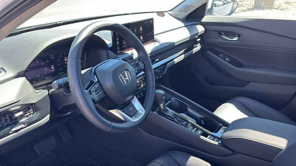 Used 2025 Honda Accord Touring image 25