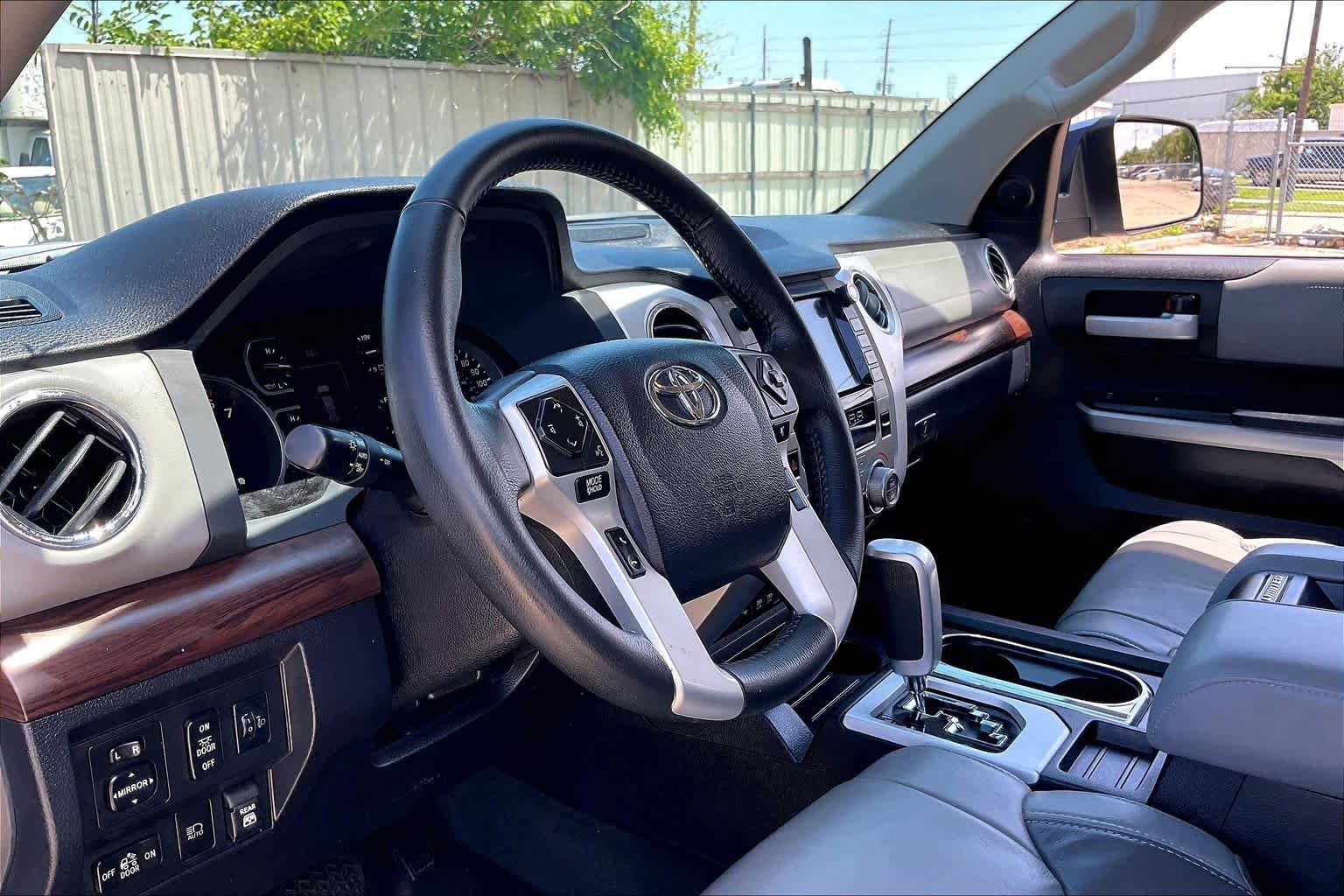 Used 2020 Toyota Tundra Limited w/ Limited Premium Package RWD image 18