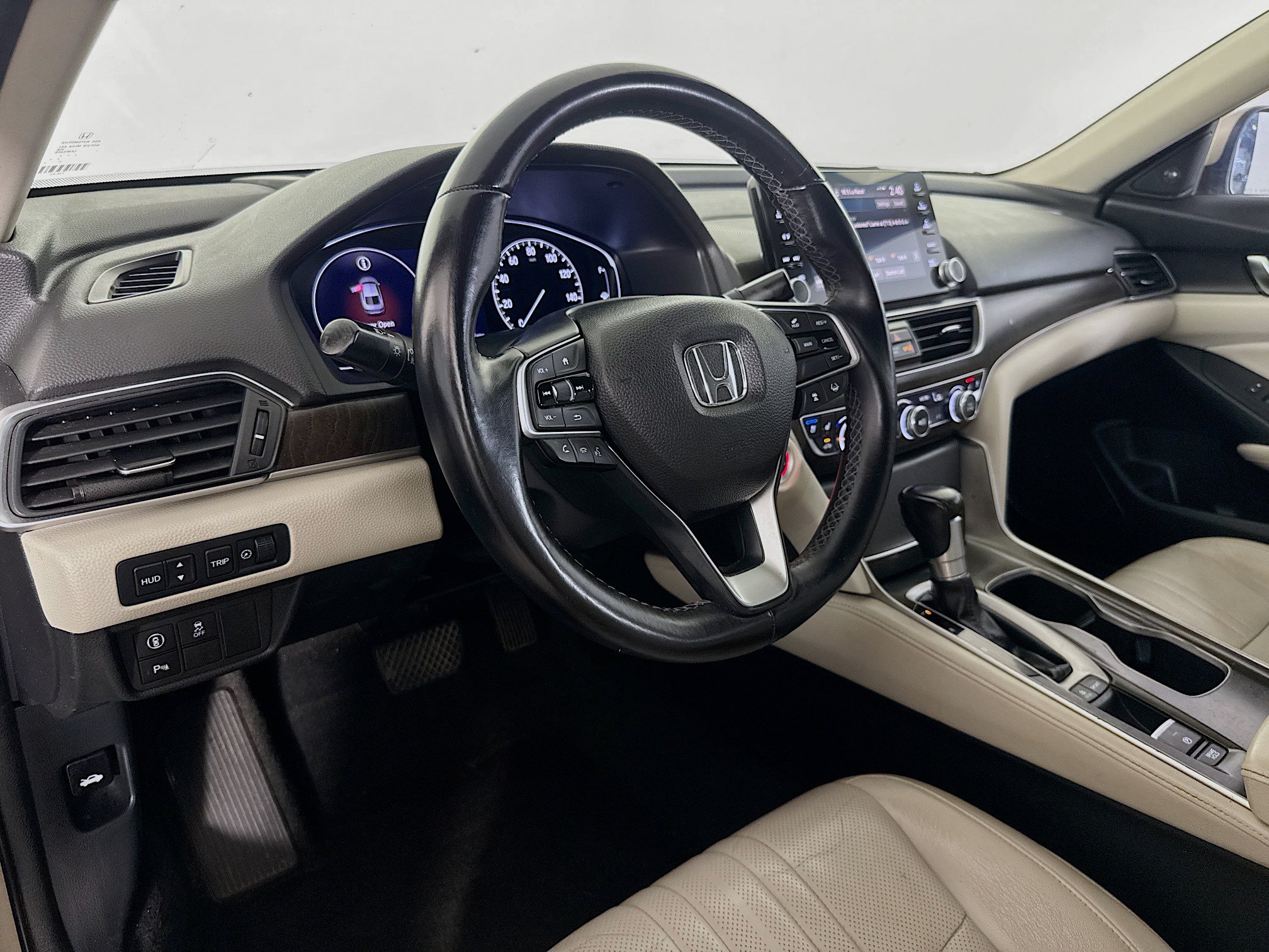 Used 2018 Honda Accord Touring image 21