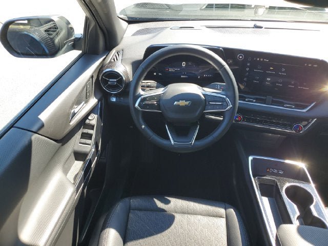 Used 2025 Chevrolet Equinox LT w/ Convenience Package II FWD image 8