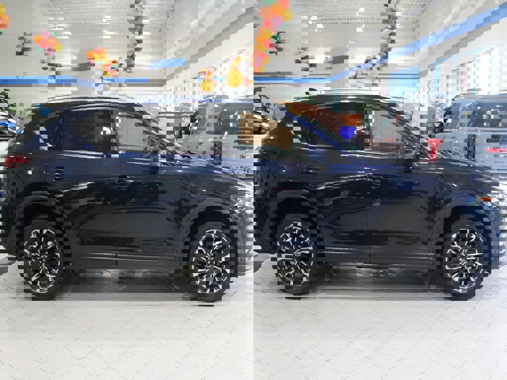Used 2023 MAZDA CX-5 AWD 2.5 S w/ Premium Plus Pkg image 4