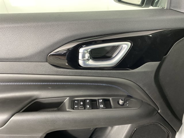 New 2026 Jeep Compass Limited w/ Sun, Sound & Navigation Group AWD/4WD image 16