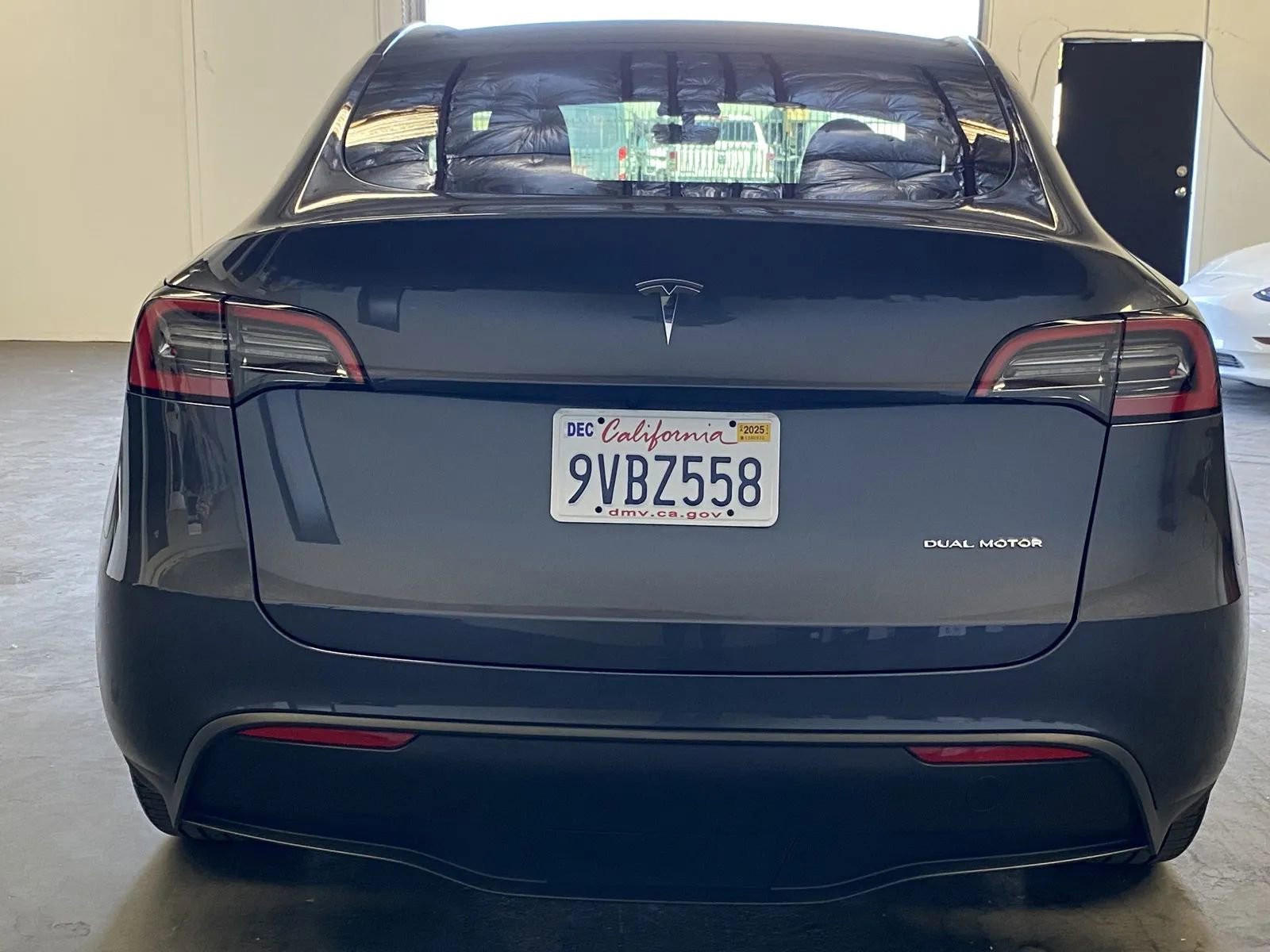 Used 2023 Tesla Model Y Long Range image 3