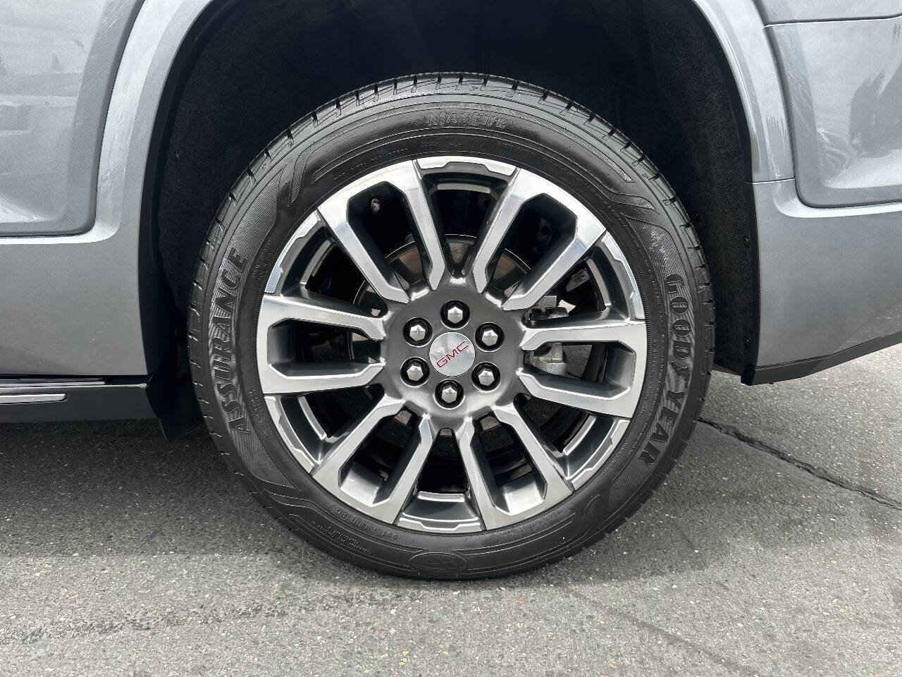 Used 2020 GMC Acadia Denali w/ Denali Ultimate Package AWD/4WD image 7