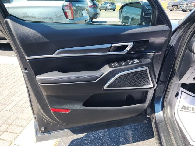 Used 2020 Kia Telluride LX FWD image 21