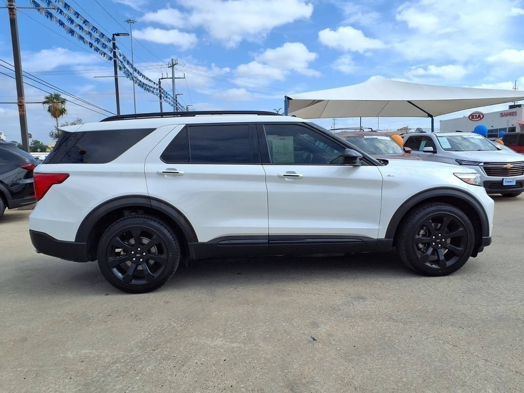 Used 2022 Ford Explorer ST-Line w/ Class IV Trailer Tow Package RWD image 9