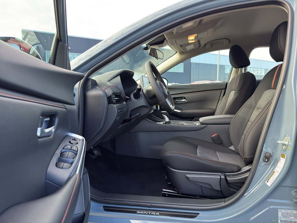 New 2025 Nissan Sentra SR image 11
