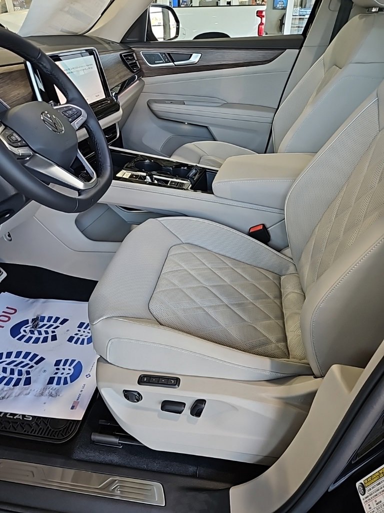 New 2026 Volkswagen Atlas SEL Premium R-Line image 29