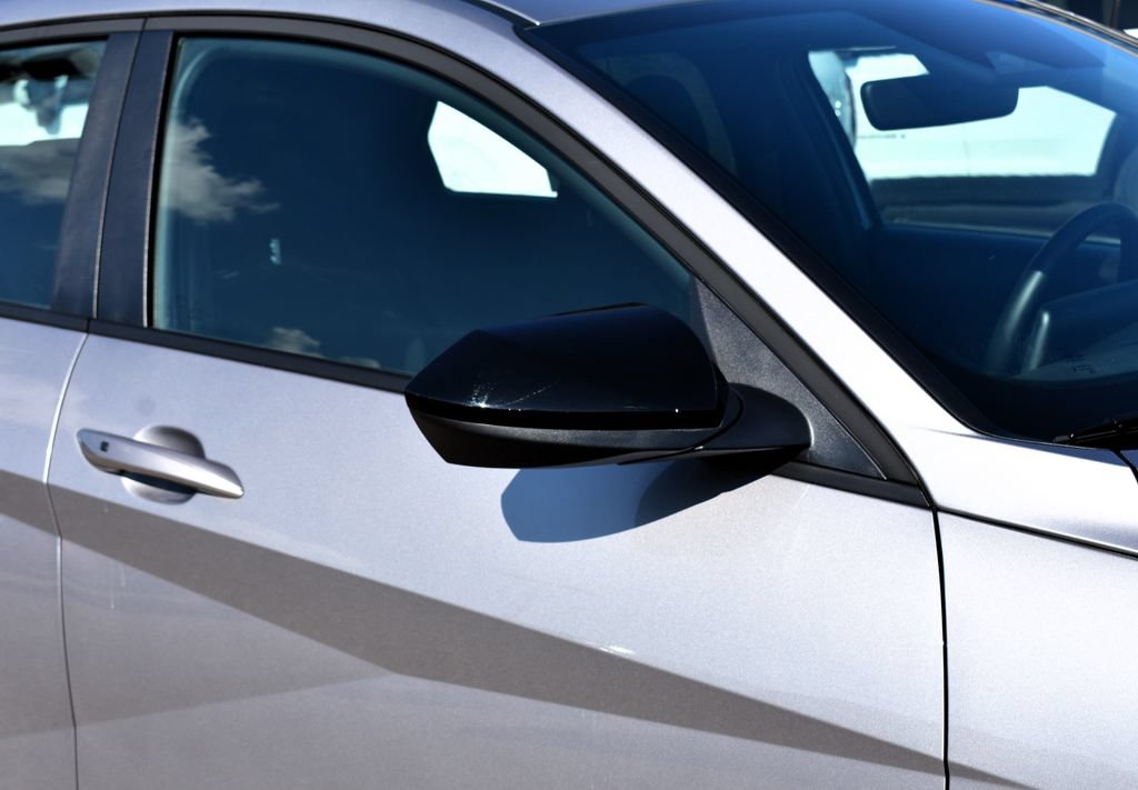 Used 2025 Hyundai Elantra Sport FWD image 7