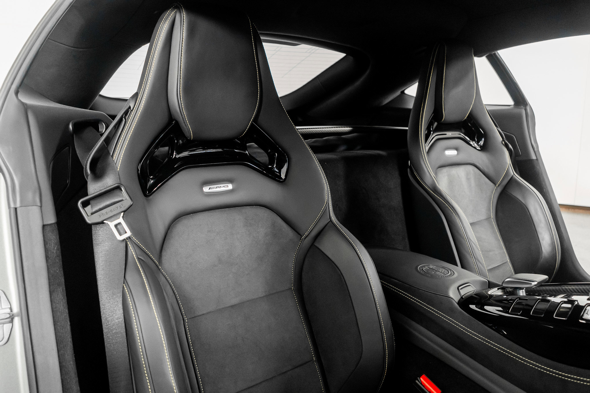 Used 2020 Mercedes-Benz AMG GT R image 31