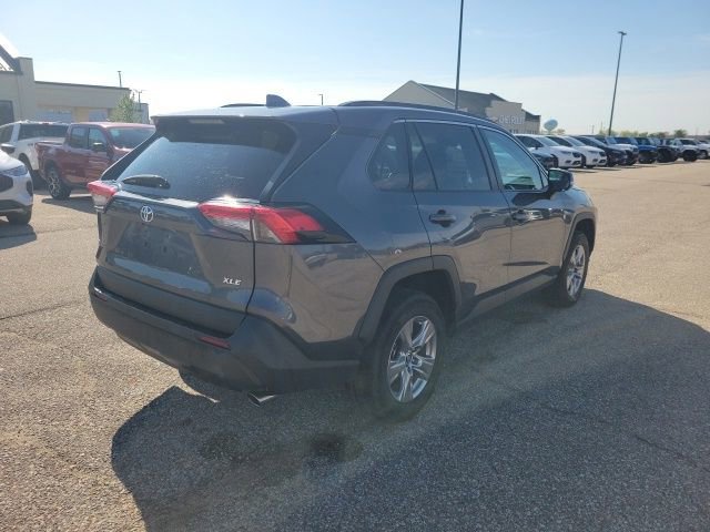 Used 2024 Toyota RAV4 XLE FWD image 21