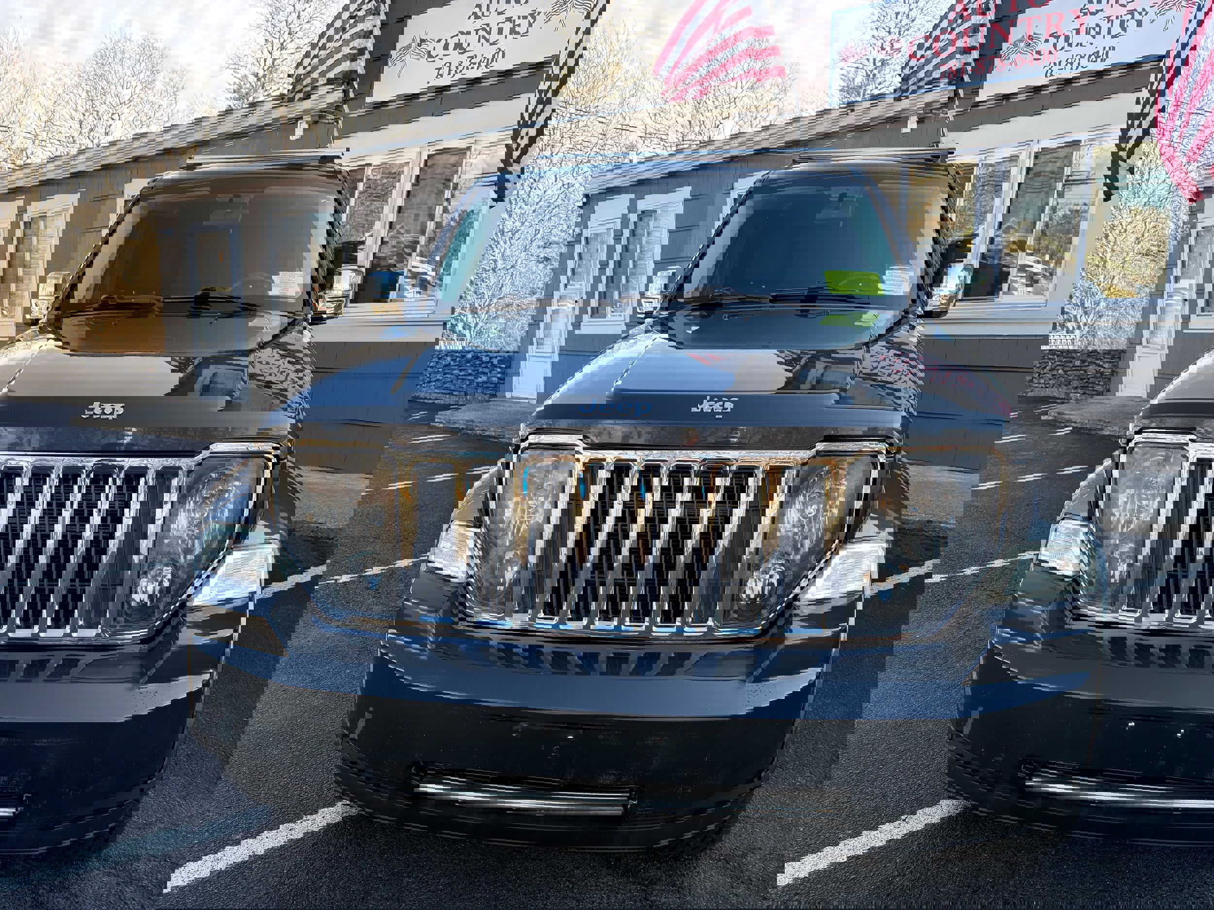 Used 2011 Jeep Liberty Sport image 2