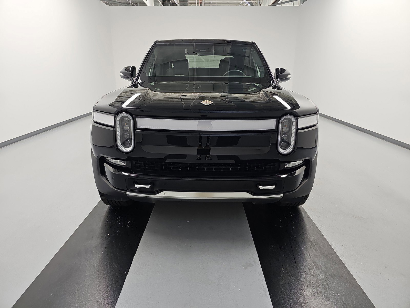 Used 2022 Rivian R1T Adventure AWD/4WD image 8