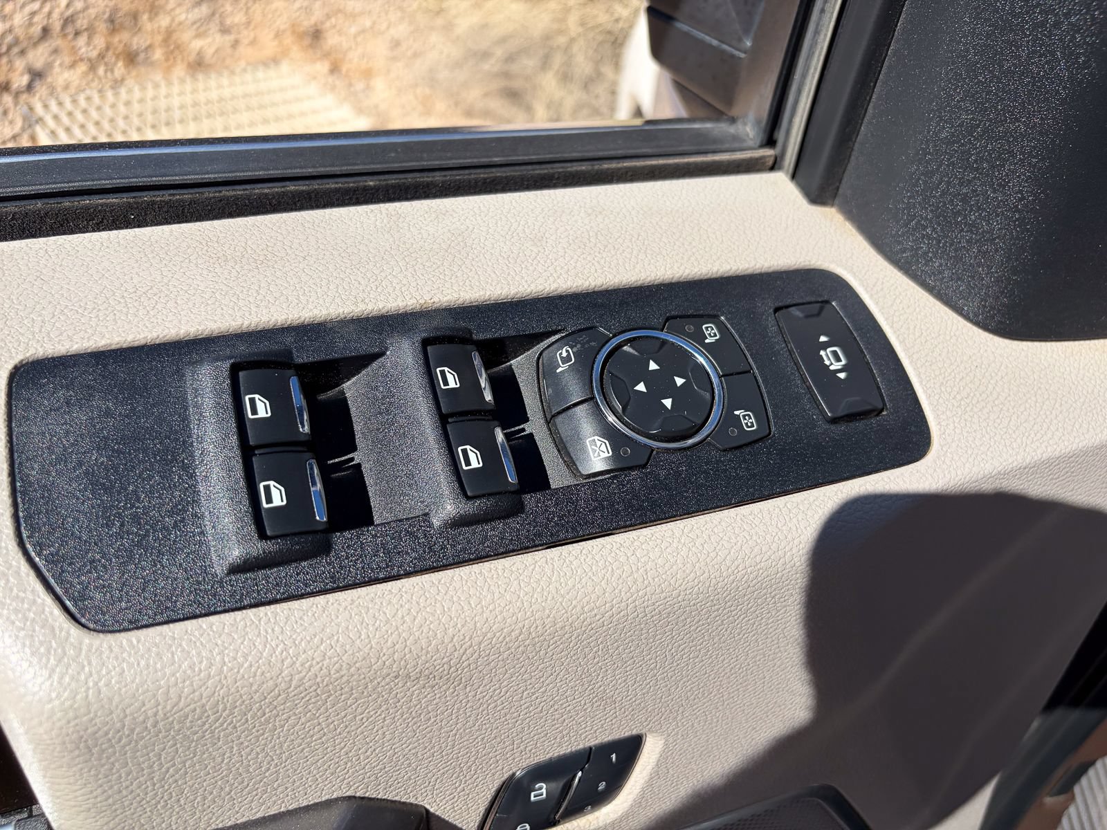 Used 2018 Ford F350 Limited AWD/4WD image 16