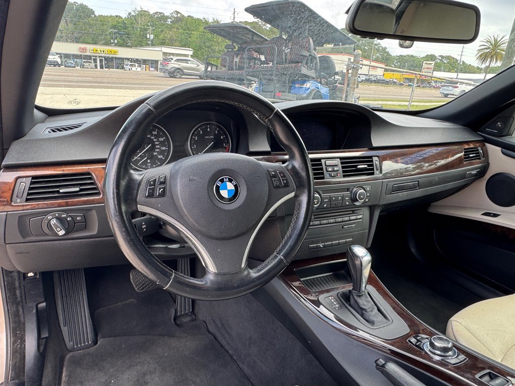 Used 2012 BMW 328i Convertible RWD image 10
