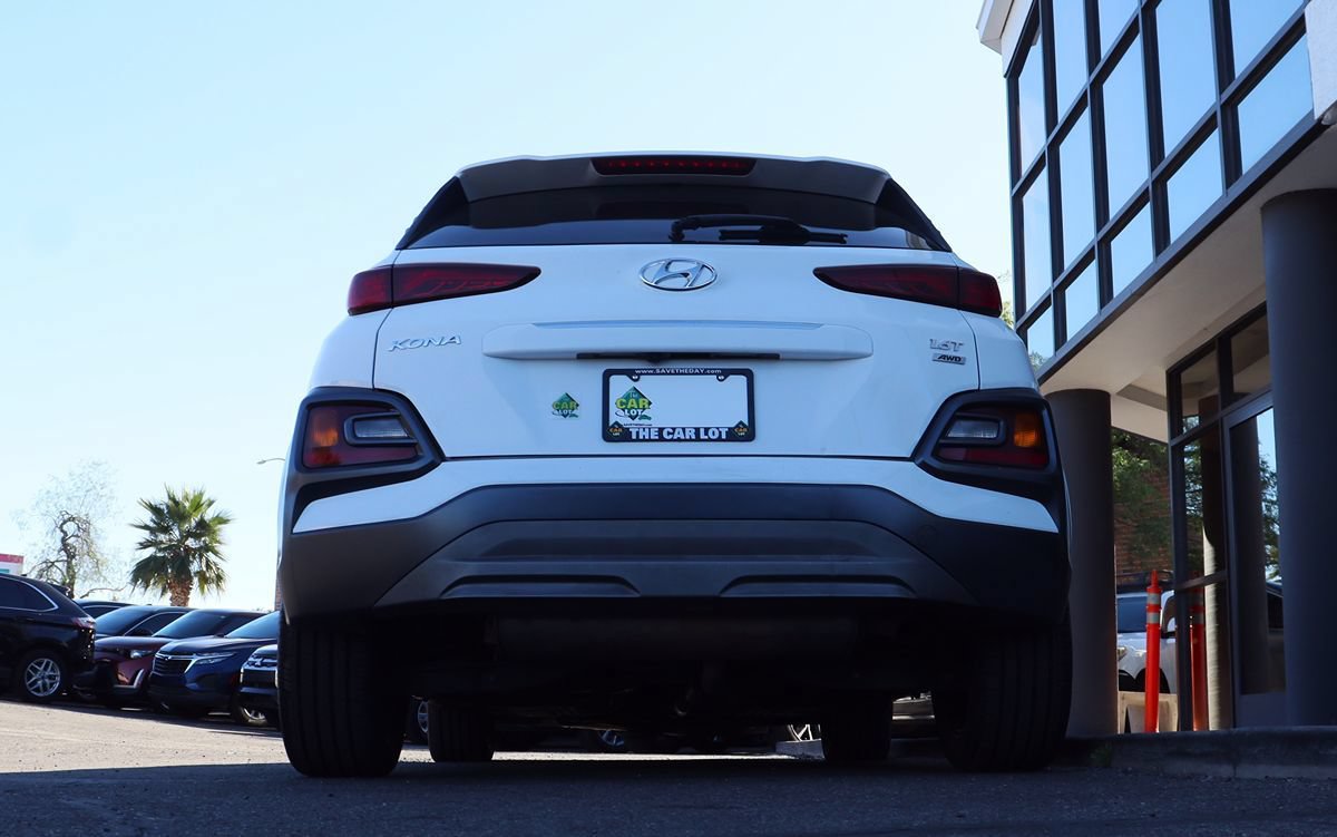 Used 2021 Hyundai Kona Limited AWD/4WD image 12