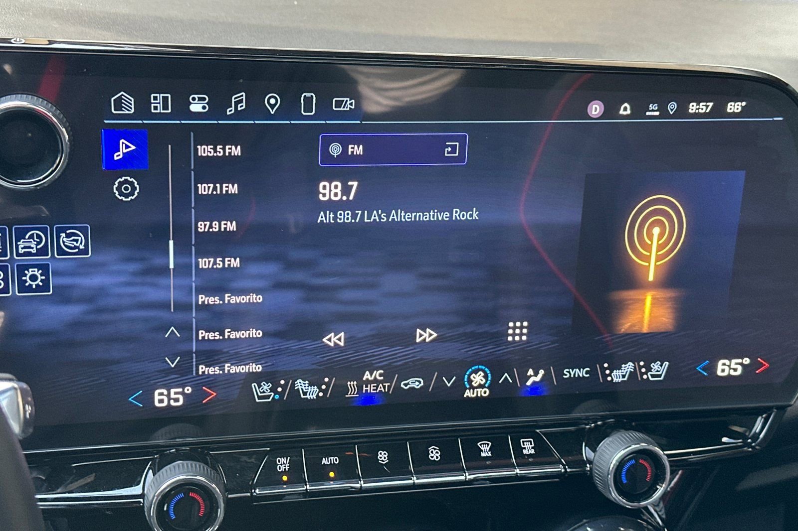 Used 2025 Chevrolet Blazer EV RS image 26