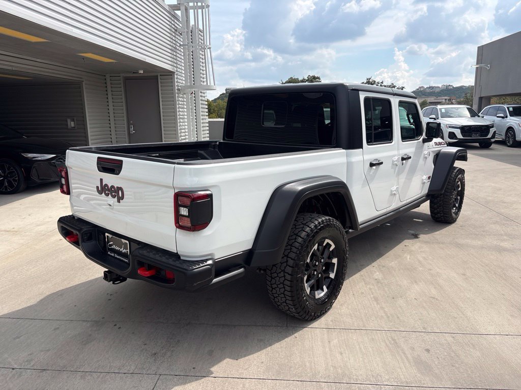 Used 2026 Jeep Gladiator Rubicon AWD/4WD image 9