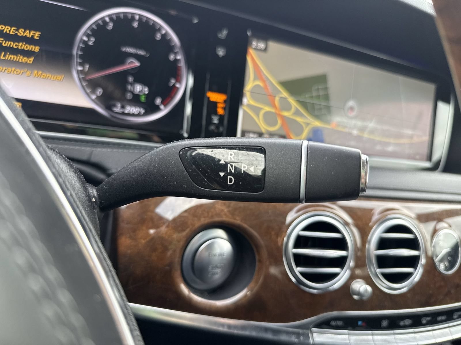 Used 2014 Mercedes-Benz S 550 Sedan image 20