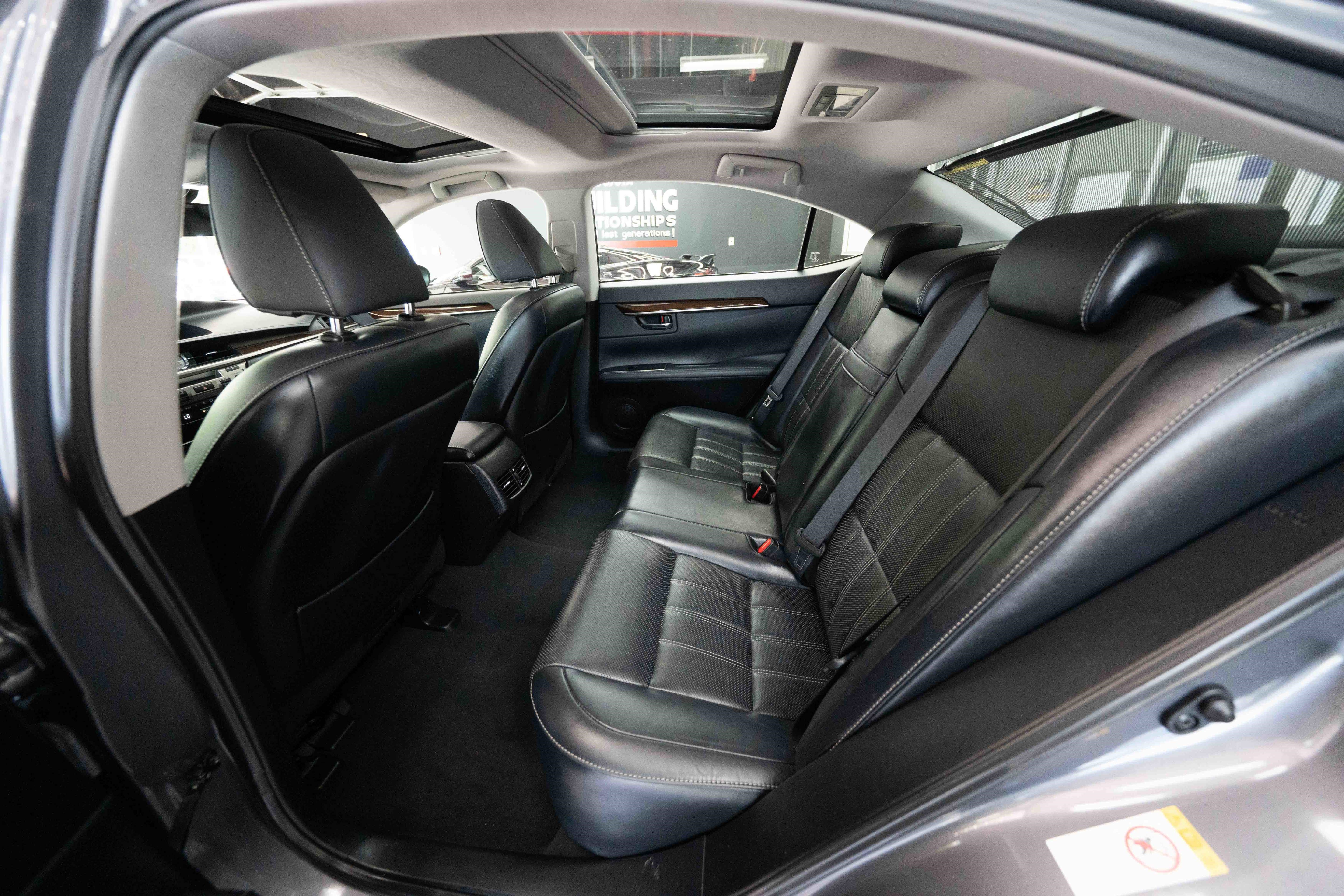 Used 2017 Lexus ES 350 w/ Luxury Package FWD image 23