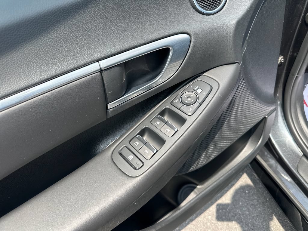 Used 2023 Hyundai Sonata SEL FWD image 16