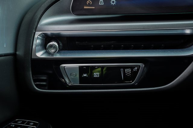 Used 2024 Cadillac Lyriq Tech image 30