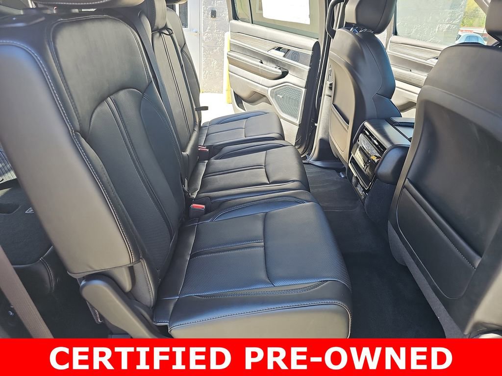 Used 2023 Jeep Wagoneer Series III w/ Preferred Equipment Group image 11