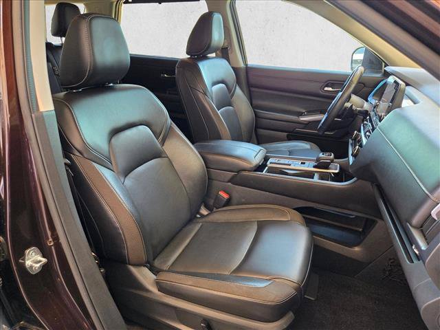 Used 2022 Nissan Pathfinder SL w/ Lighting Package (N92) FWD image 23