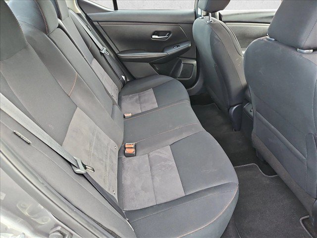 Used 2025 Nissan Sentra SR FWD image 18