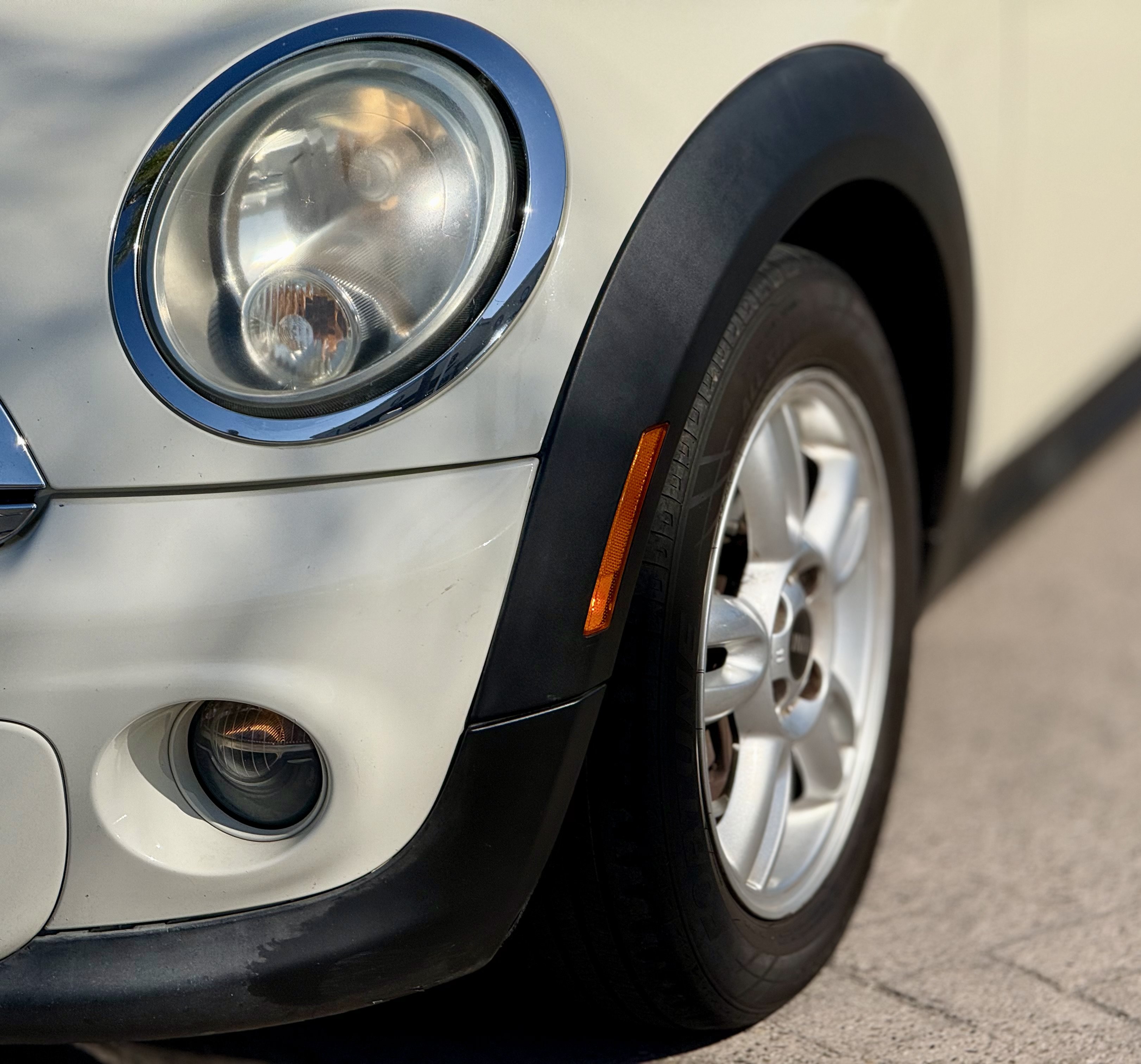Used 2011 MINI Cooper Hardtop FWD image 5