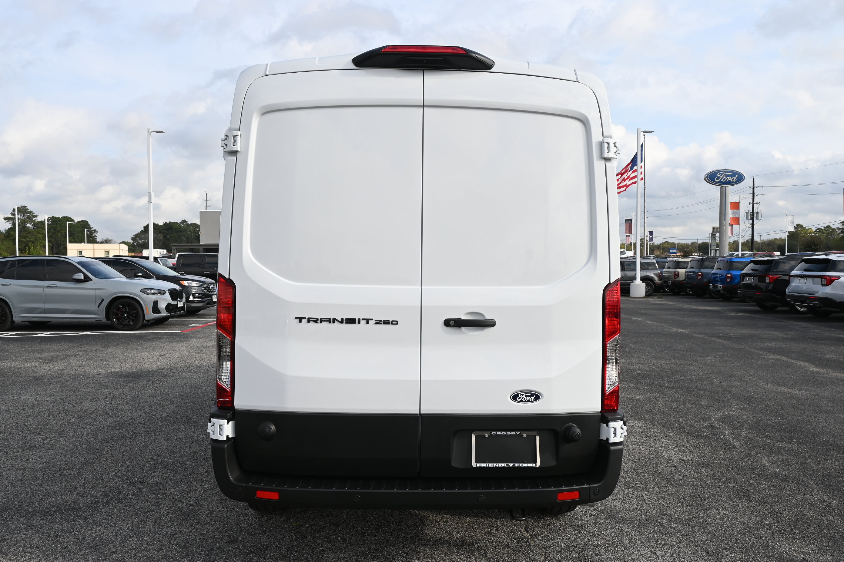 New 2026 Ford Transit 250 148 Medium Roof w/ Load Area Protection Package image 4