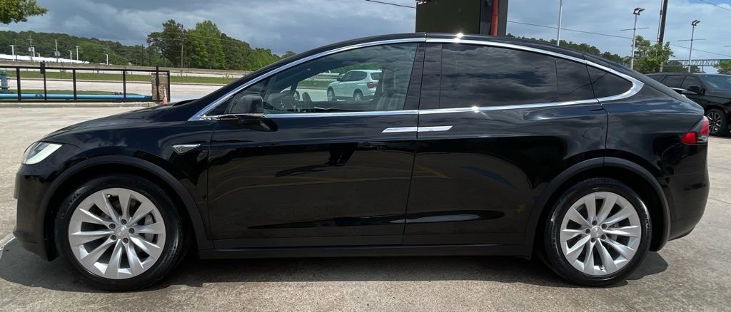 Used 2016 Tesla Model X 75D AWD/4WD image 8