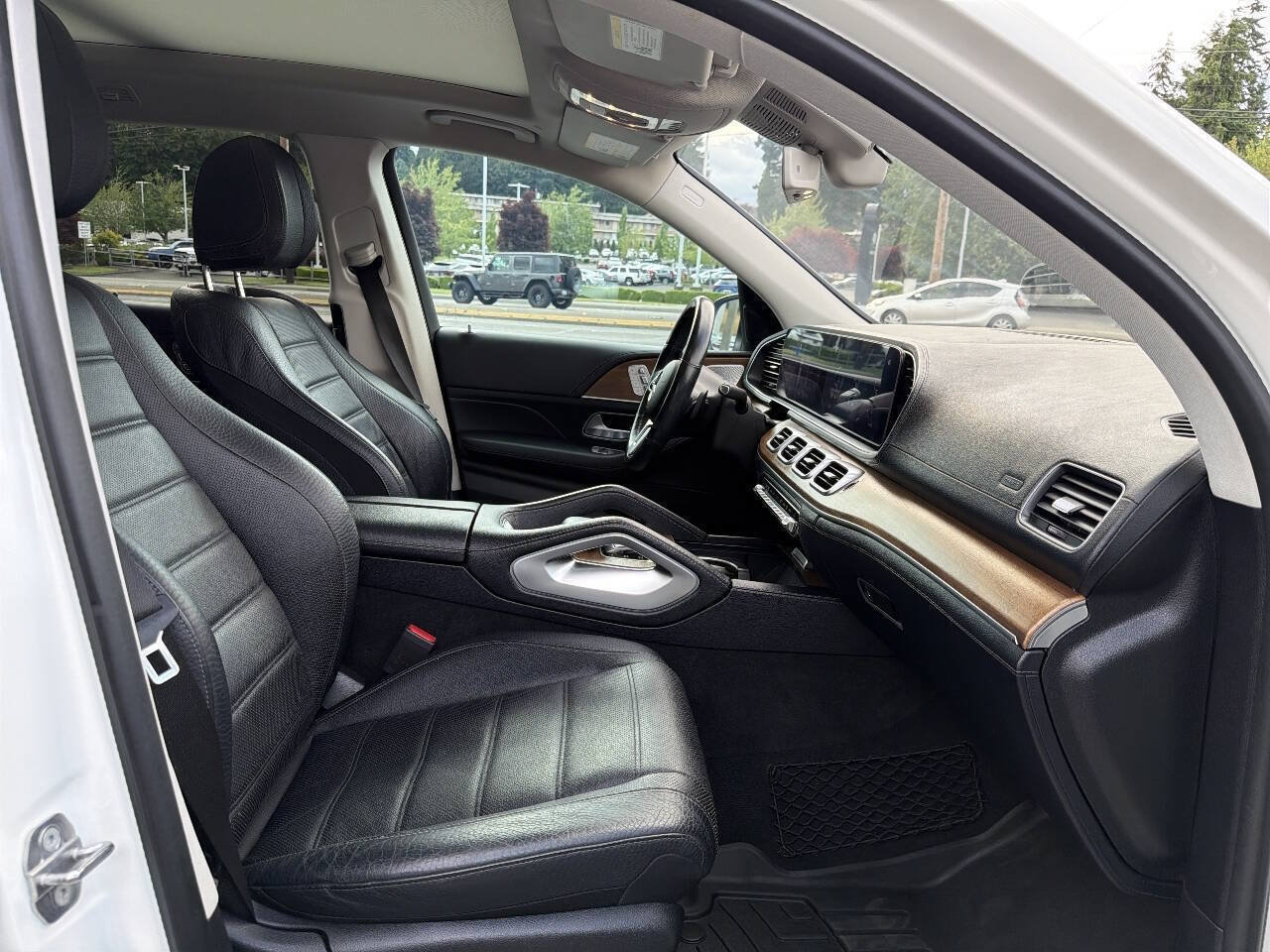 Used 2020 Mercedes-Benz GLS 580 4MATIC image 22