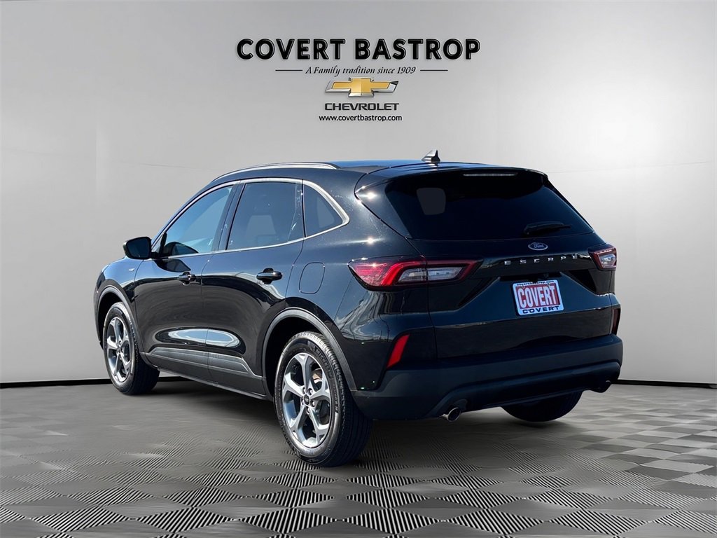 Used 2025 Ford Escape ST-Line image 5