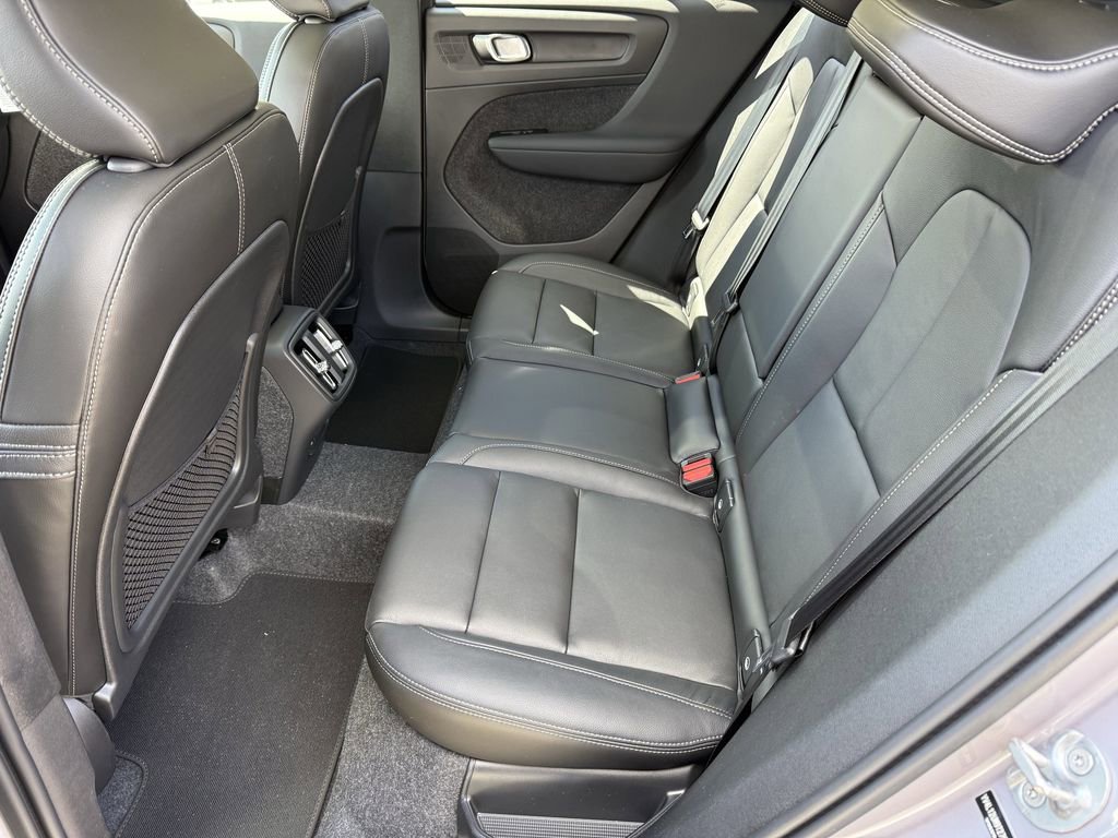 New 2026 Volvo XC40 B5 Ultra w/ Protection Package Premier image 9