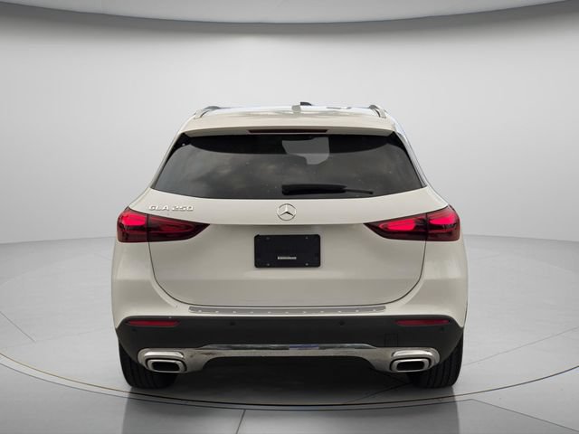 Used 2025 Mercedes-Benz GLA 250 image 6