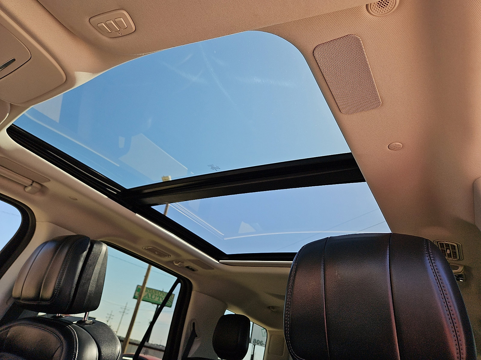 Used 2025 Lincoln Navigator Reserve AWD/4WD image 15